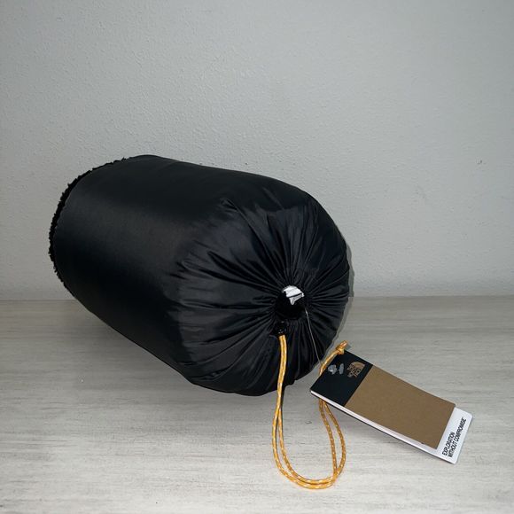 The North Face - Fuzzy Wawona Blanket - Asphalt Gr/TNF Black - Poncho - Picture 3 of 5